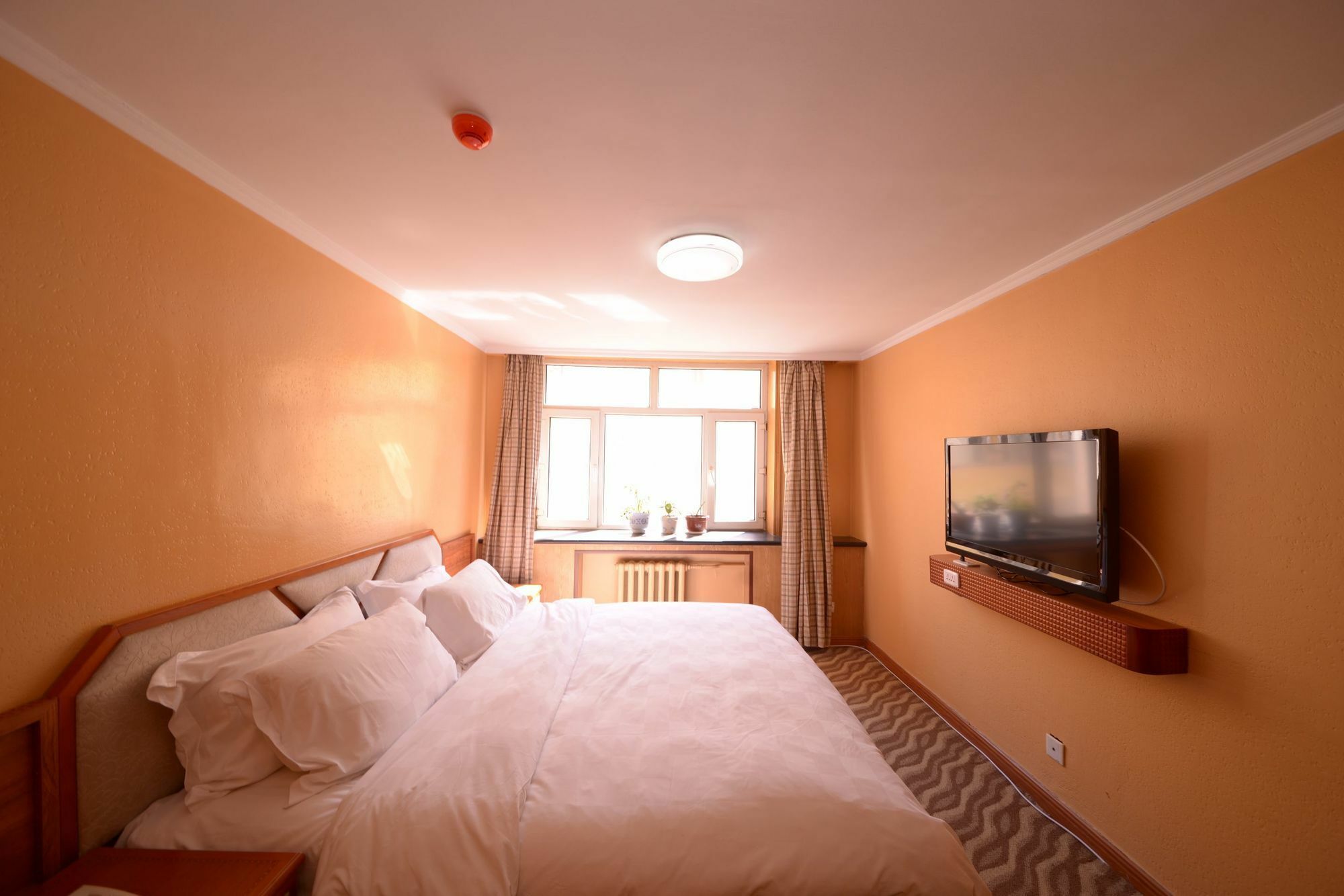 Harbin Bremen Train Station Hotel Экстерьер фото