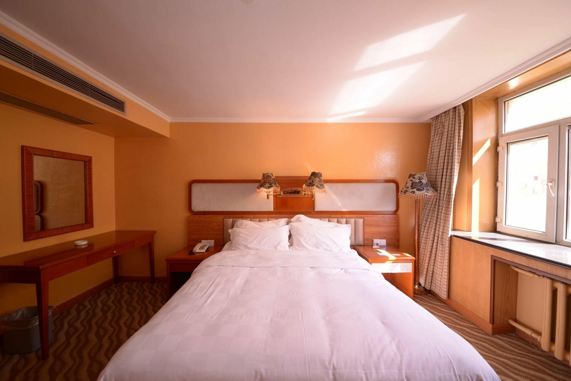 Harbin Bremen Train Station Hotel Экстерьер фото